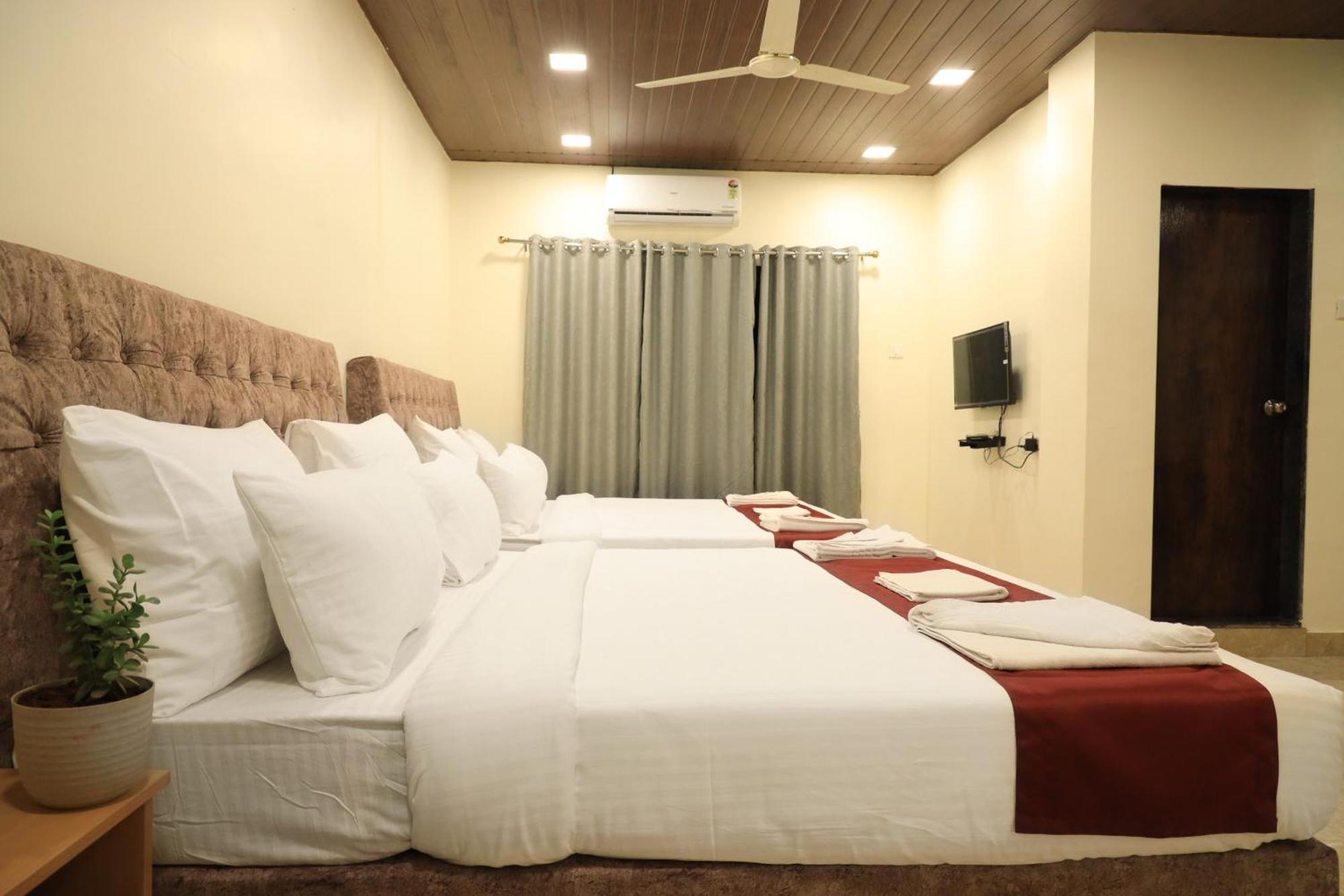 Trattino Resorts Panchgani Exterior foto