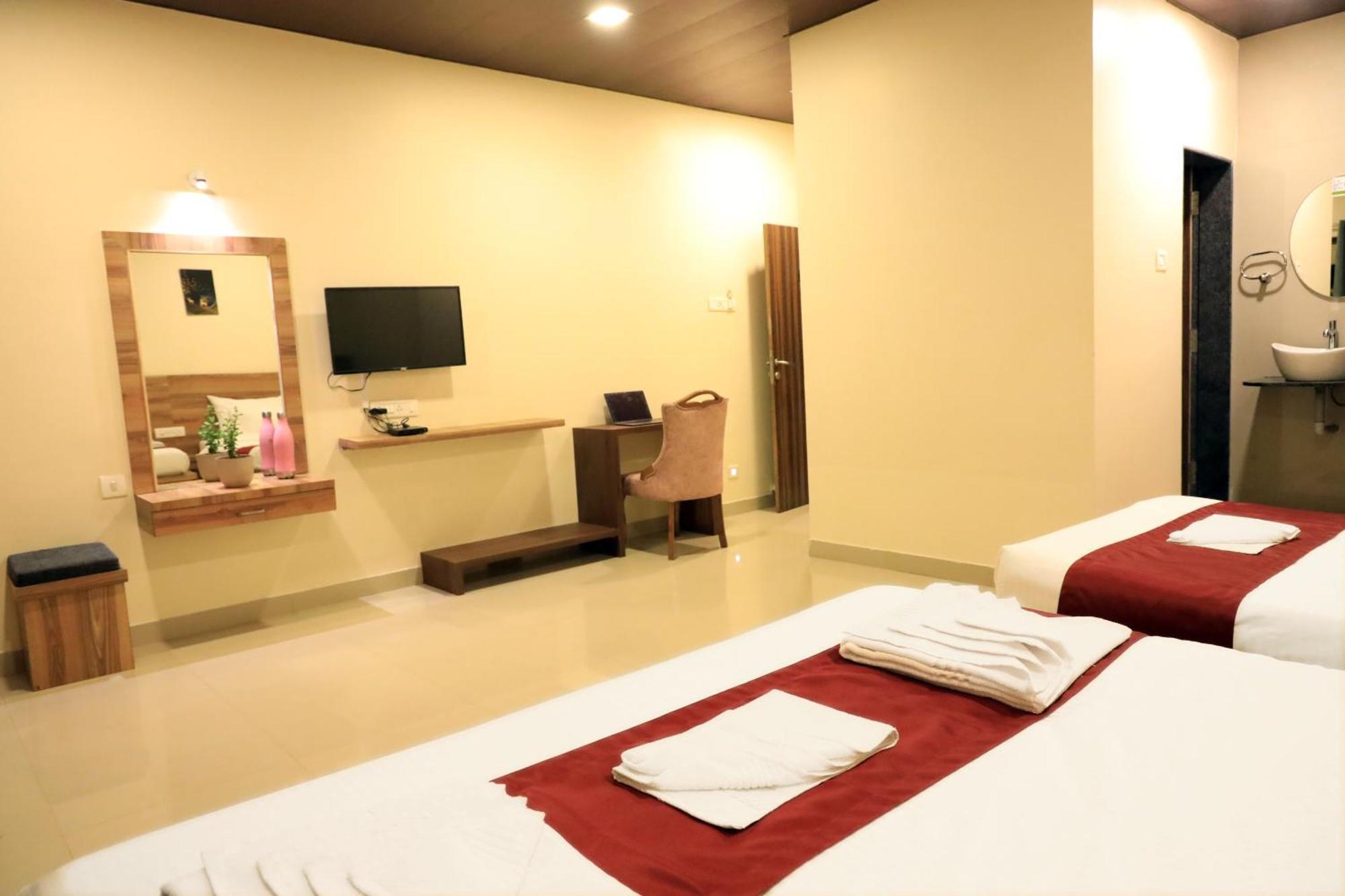 Trattino Resorts Panchgani Exterior foto